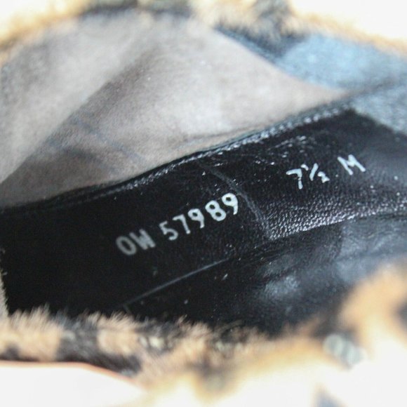 STUART WEITZMAN Leopard Aok Booties Serval Hair Suede Heel Ankle Boots 7.5 - Picture 6 of 7
